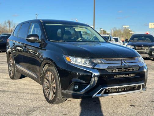 2019 Mitsubishi Outlander SE