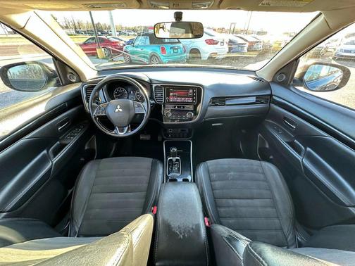 2019 Mitsubishi Outlander SE