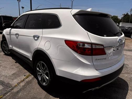 2016 Hyundai SANTA FE SE