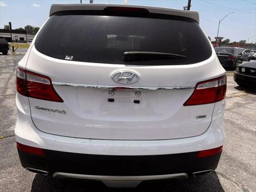 2016 Hyundai SANTA FE SE