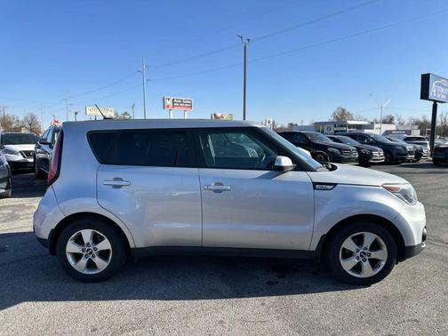 2017 Kia Soul Base