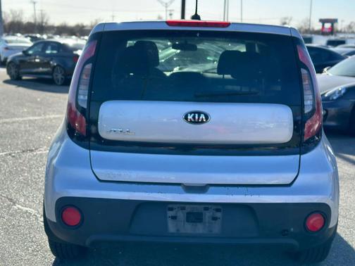 2017 Kia Soul Base