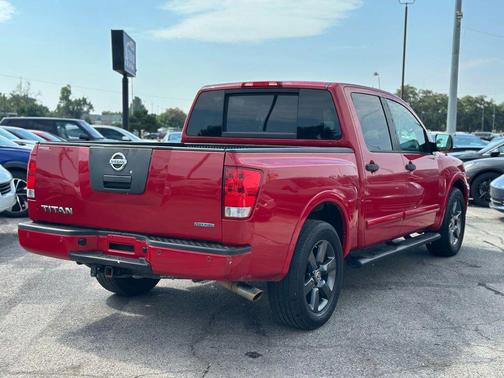 2012 Nissan Titan SV