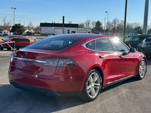 2013 Tesla Model S Sedan 4D