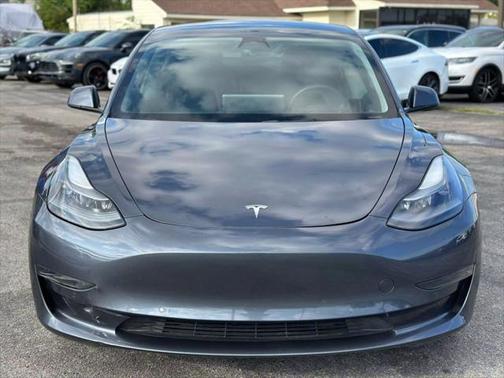 2022 Tesla Model 3 Standard Range