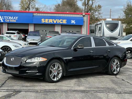 2013 Jaguar XJ Base
