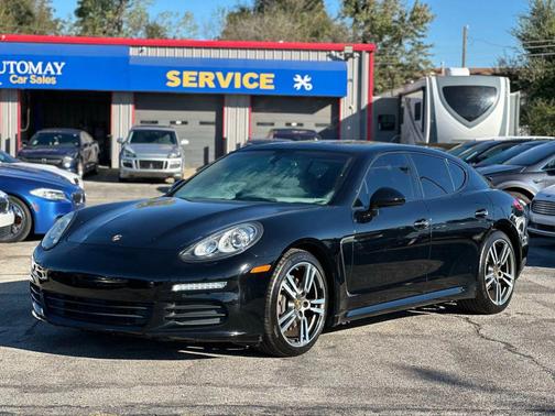 2015 Porsche Panamera 4