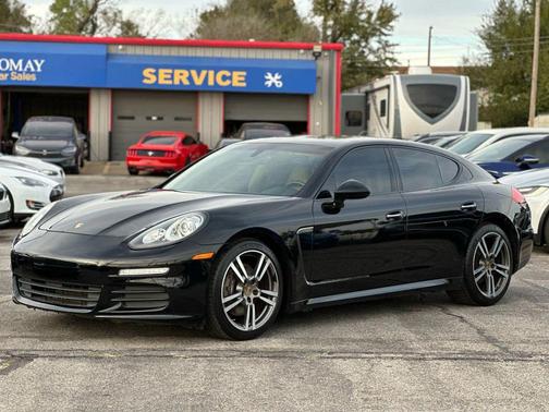 2015 Porsche Panamera 4