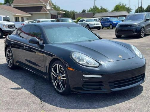 2015 Porsche Panamera 4