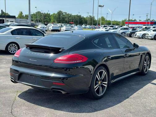 2015 Porsche Panamera 4
