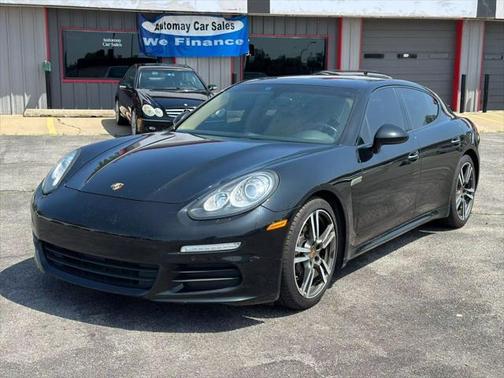 2015 Porsche Panamera 4