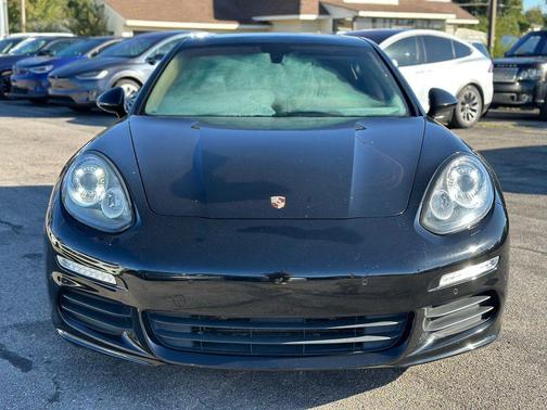 2015 Porsche Panamera 4