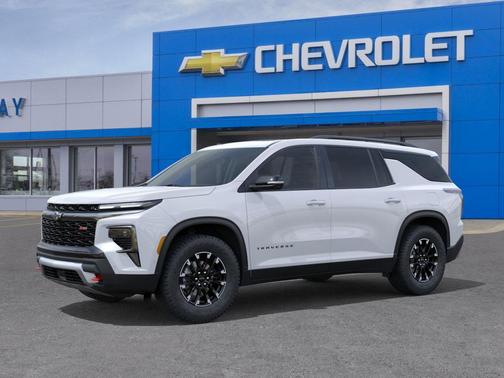 Polar White Tricoat 2026 Chevrolet Traverse AWD Z71