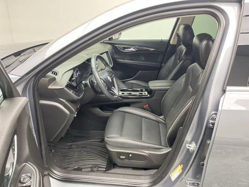 2022 Buick Envision FWD Essence