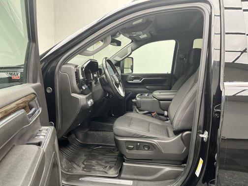 Onyx Black 2024 GMC Sierra 2500 SLE