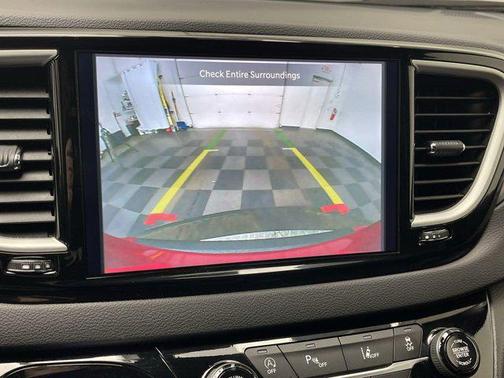 2025 Chrysler Pacifica L