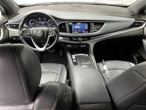 2023 Buick Enclave Essence AWD
