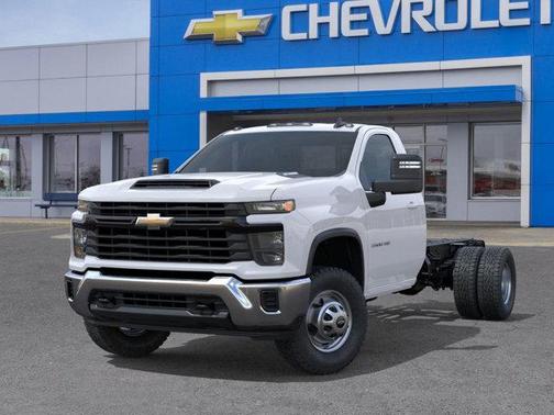 2025 Chevrolet Silverado 3500 WT