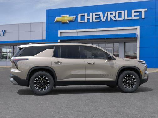 Sandstone Gray 2026 Chevrolet Traverse AWD Z71