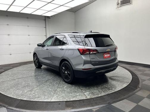 Sterling Gray Metallic 2024 Chevrolet Equinox 1LT
