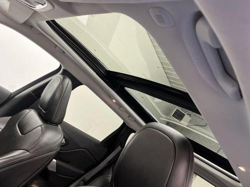 2022 Jeep Cherokee X 4x4