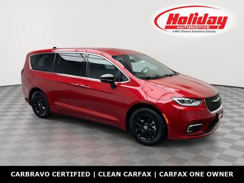 Red Hot Pearlcoat 2025 Chrysler Pacifica L