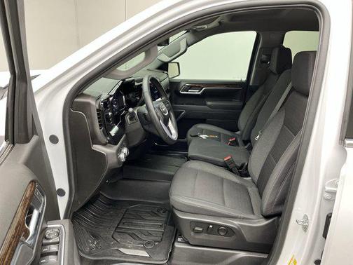 2025 GMC Sierra 1500 SLE