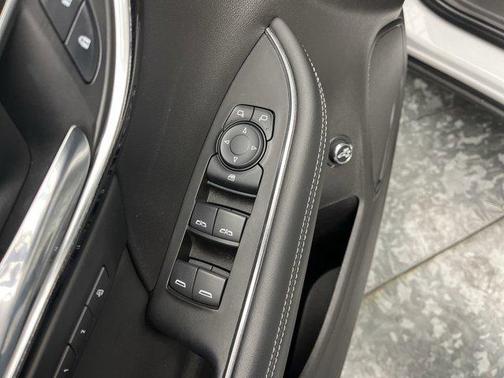 2023 Buick Envision Essence AWD