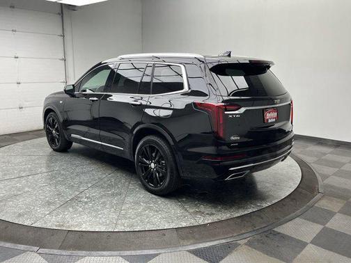 2025 Cadillac XT6 Premium Luxury AWD