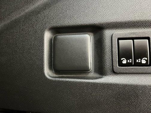 2024 GMC Yukon 4WD AT4