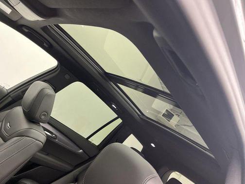 2025 Cadillac XT6 Luxury AWD