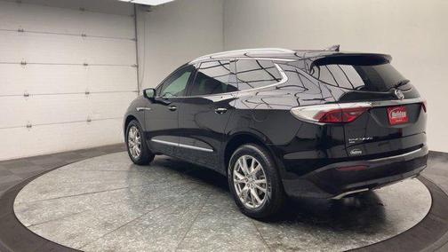 2023 Buick Enclave Essence AWD