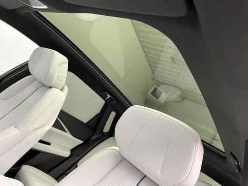 2025 Cadillac LYRIQ Luxury w/1SC