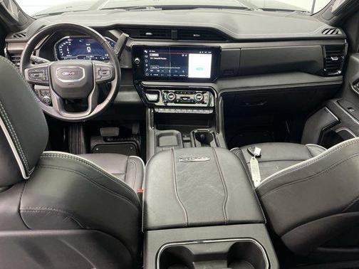 2025 GMC Sierra 2500 AT4X