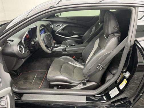 Black 2019 Chevrolet Camaro 1SS