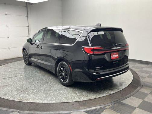 2025 Chrysler Pacifica L