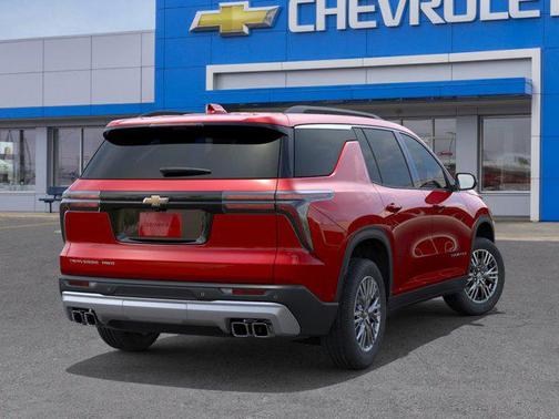 Radiant Red Tintcoat 2026 Chevrolet Traverse LT