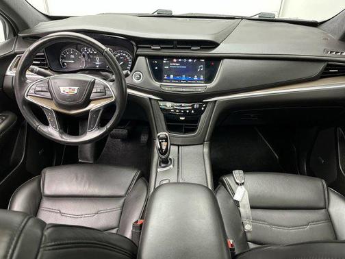 2019 Cadillac XT5 Platinum