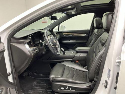 2019 Cadillac XT5 Platinum