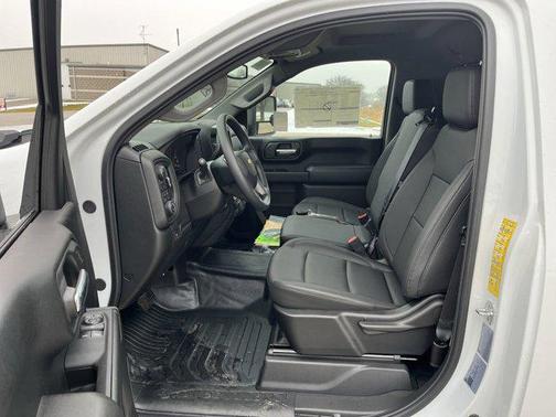 2025 Chevrolet Silverado 3500 WT