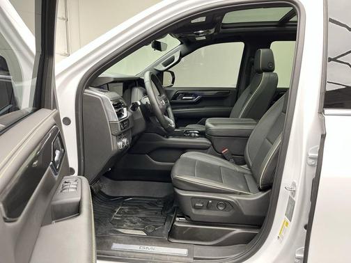 Onyx Black 2025 GMC Yukon Elevation 4WD