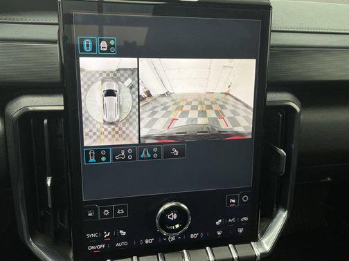 2024 GMC Acadia AWD AT4