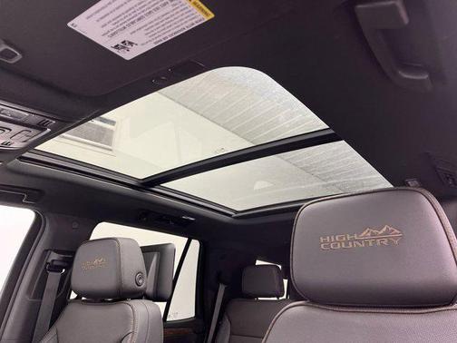 2023 Chevrolet Tahoe 4WD High Country