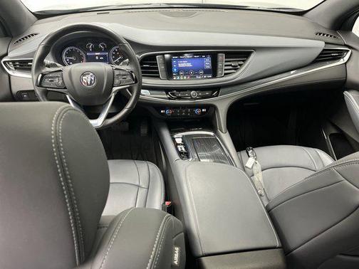 2023 Buick Enclave Essence AWD