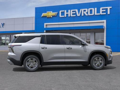 Sterling Gray Metallic 2026 Chevrolet Traverse LT