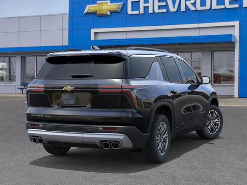 Mosaic Black Metallic 2026 Chevrolet Traverse LT