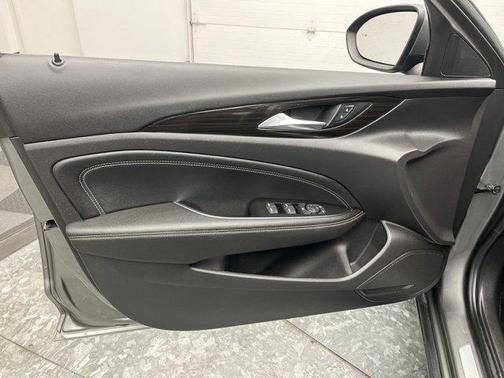 2018 Buick Regal Sportback Preferred II