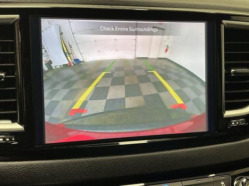 Red Hot Pearlcoat 2025 Chrysler Pacifica L
