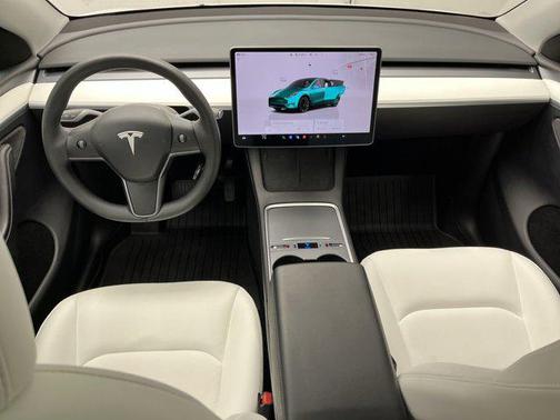 2024 Tesla Model Y Long Range Dual Motor All-Wheel Drive