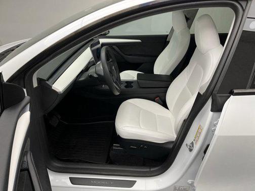 2024 Tesla Model Y Long Range Dual Motor All-Wheel Drive